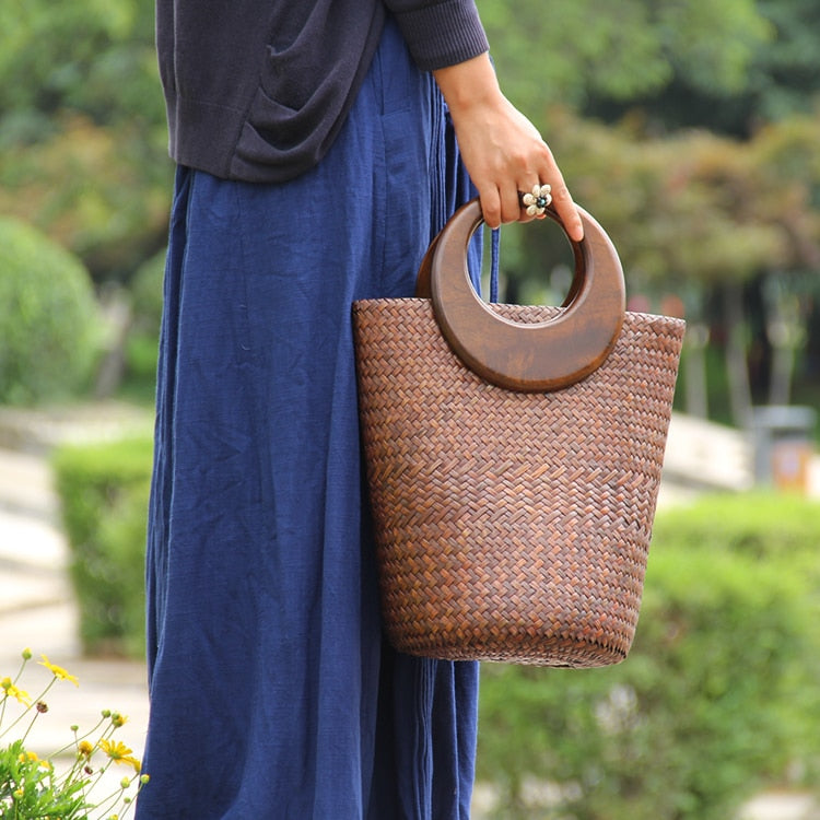 Bolsa de Palha Elegance com Alças de mão em Bambu - Sereia de Luxo